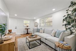 Picture of 803 E North Street, Tampa, FL 33604