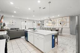 Picture of 1986 Summer Dr, Davenport, FL 33897