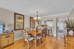 Picture of 840 The Esplanade N Unit 703, Venice, FL 34285