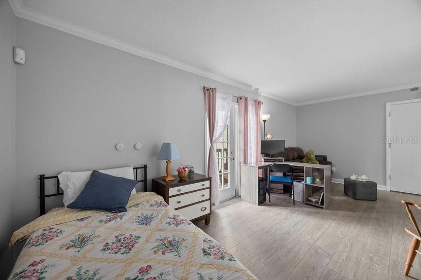 Picture of 425 Wymore Road Unit 203, Altamonte Springs FL 32714