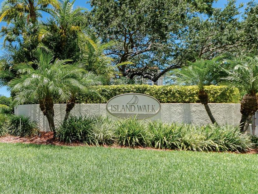 Picture of 690 Island Way Unit 410, Clearwater Beach FL 33767