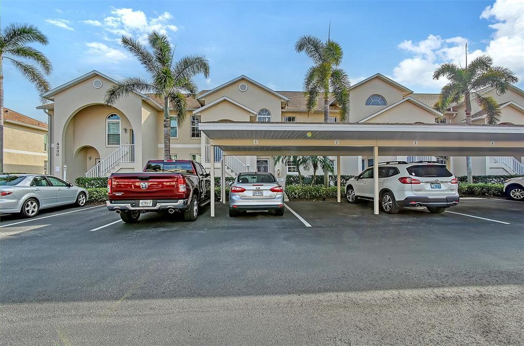 Picture of 4230 Castlebridge Lane Unit 1821, Sarasota, FL 34238