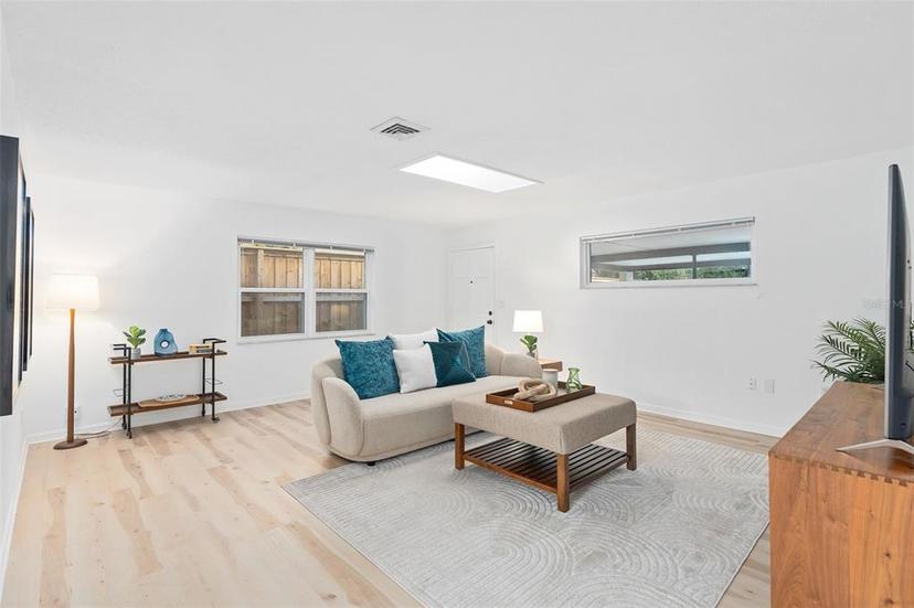 Picture of 528 Broadway Avenue, Orlando FL 32803
