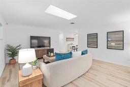 Picture of 528 Broadway Avenue, Orlando, FL 32803
