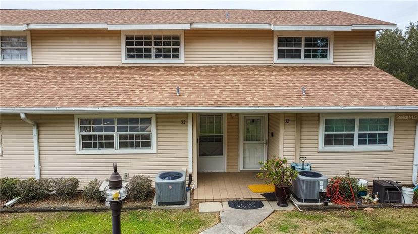 Picture of 11001 SE Sunset Harbor Road Unit E 33, Summerfield FL 34491