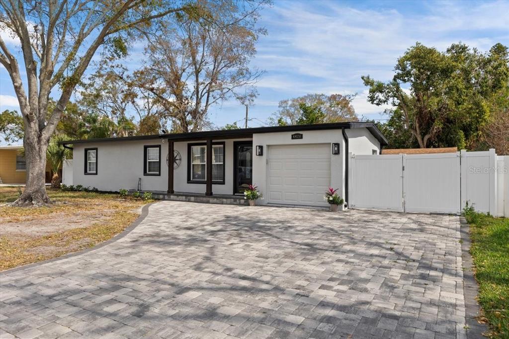 Picture of 4420 Pompano Drive Se, St Petersburg, FL 33705