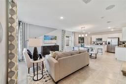 Picture of 676 Kimber Lane Unit 37, Debary, FL 32713