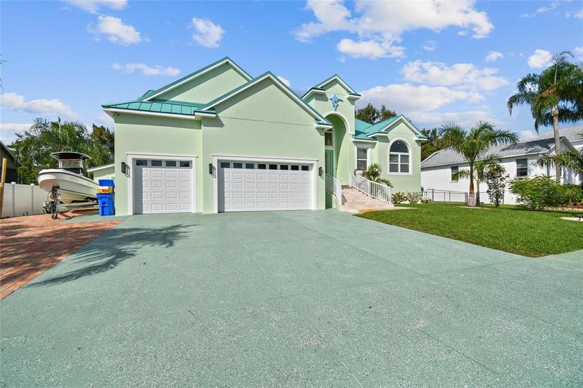 Picture of 711 Eagle Lane, Apollo Beach FL 33572