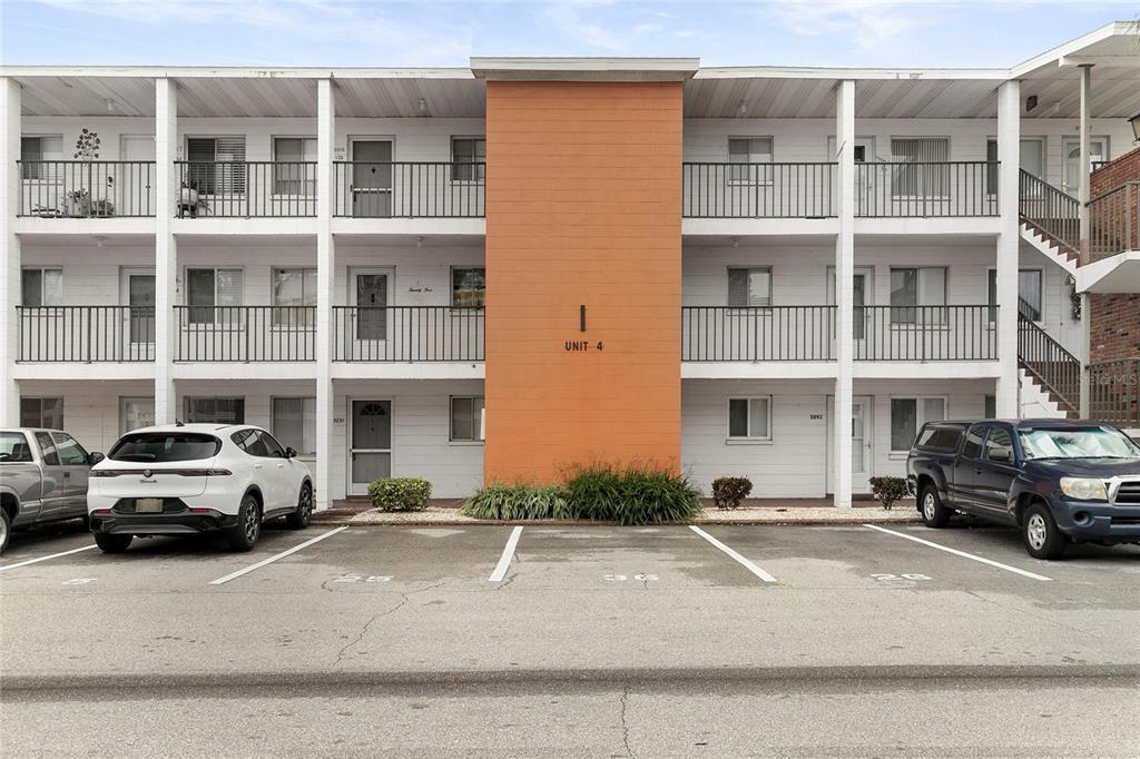 Picture of 5889 Canal Drive Unit I4, Bradenton, FL 34207