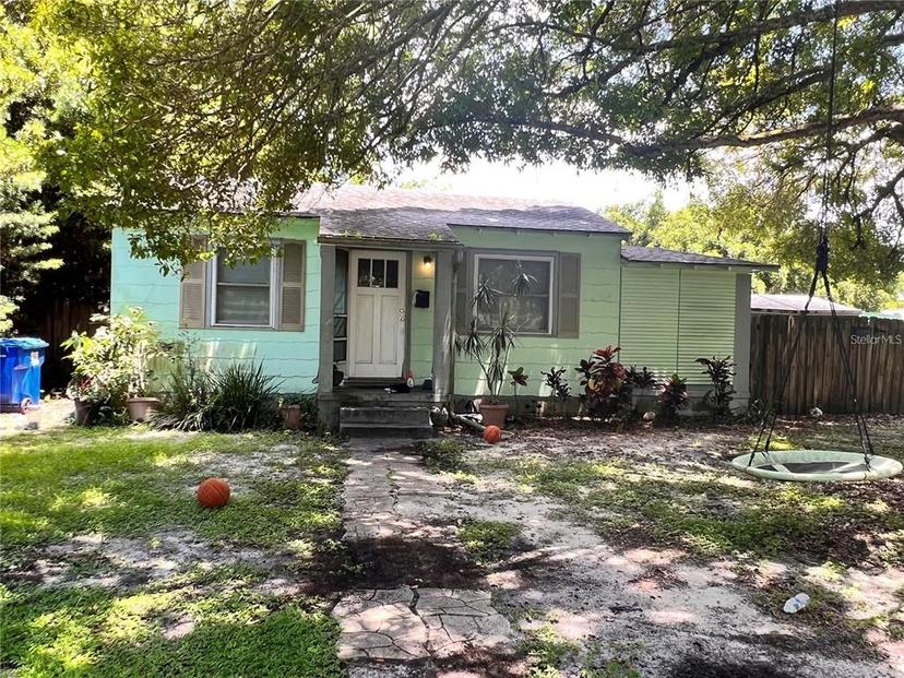 Picture of 1601 Essex Drive N, St Petersburg FL 33710