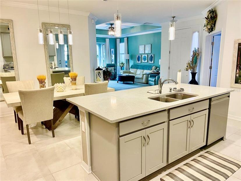 Picture of 6014 Fiore Drive, Bradenton FL 34208