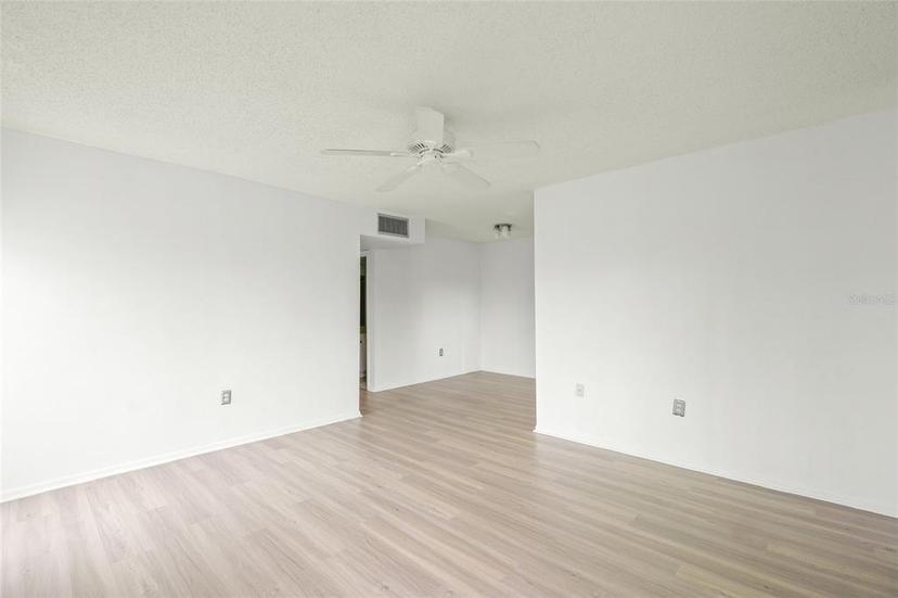 Picture of 7304 W Country Club Drive N Unit 213, Sarasota FL 34243