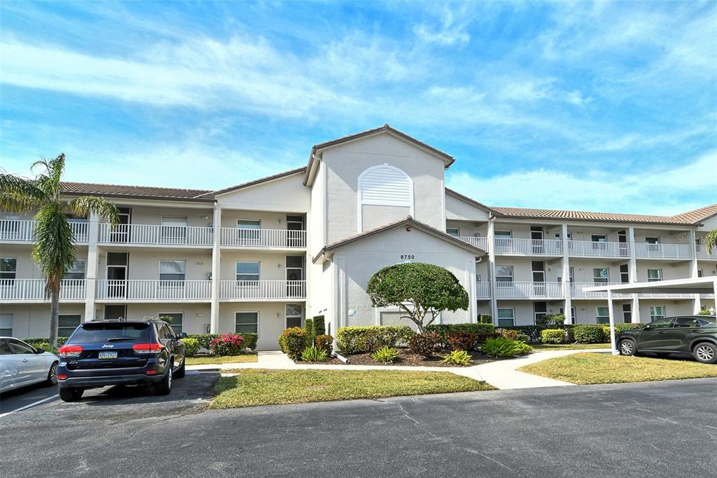 Picture of 8750 Olde Hickory Avenue Unit 9205, Sarasota, FL 34238