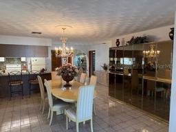 Picture of 581 106Th Avenue N, Naples, FL 34108
