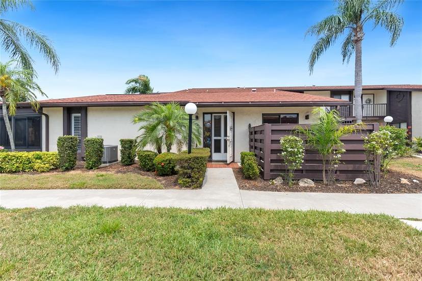 Picture of 5400 34Th Street W Unit D12, Bradenton FL 34210