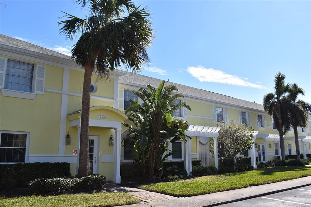 Picture of 108 Pompano Drive Se Unit D, St Petersburg, FL 33705