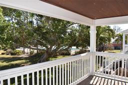 Picture of 108 Pompano Drive Se Unit D, St Petersburg, FL 33705