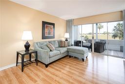 Picture of 408 Cerromar Circle S Unit 132, Venice, FL 34293