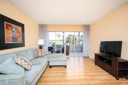 Picture of 408 Cerromar Circle S Unit 132, Venice, FL 34293
