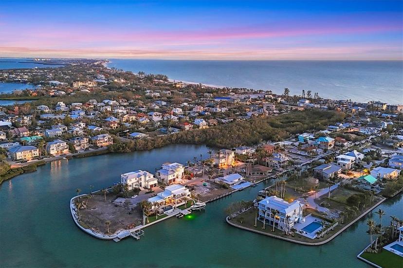 Picture of 608 Bayview Drive, Longboat Key FL 34228