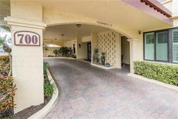 Picture of 700 Island Way Unit 504, Clearwater, FL 33767