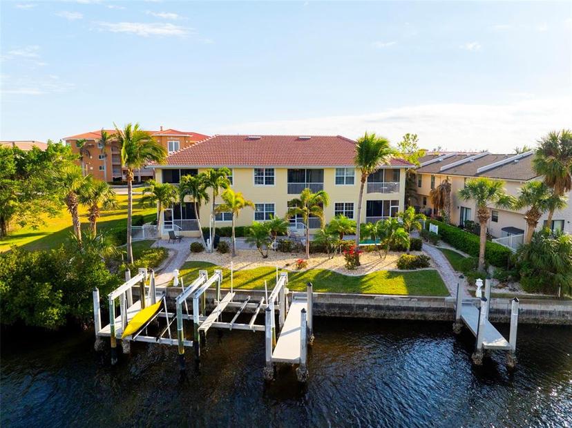 Picture of 3329 Purple Martin Drive Unit 121, Punta Gorda FL 33950