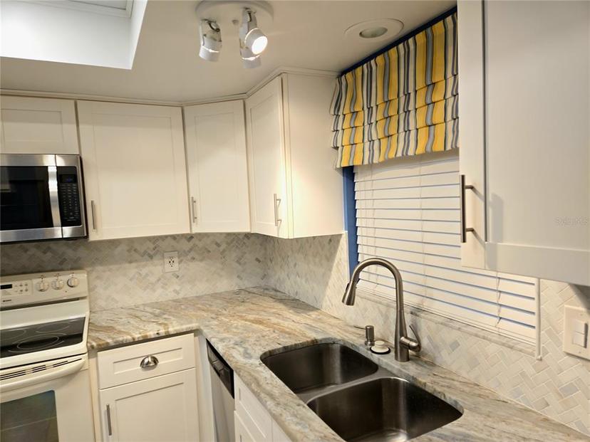 Picture of 3756 Lake Bayshore Unit 509, Bradenton FL 34205