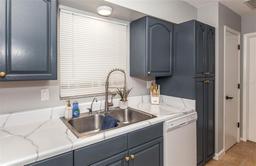 Picture of 140 Columbia Road, Venice, FL 34293