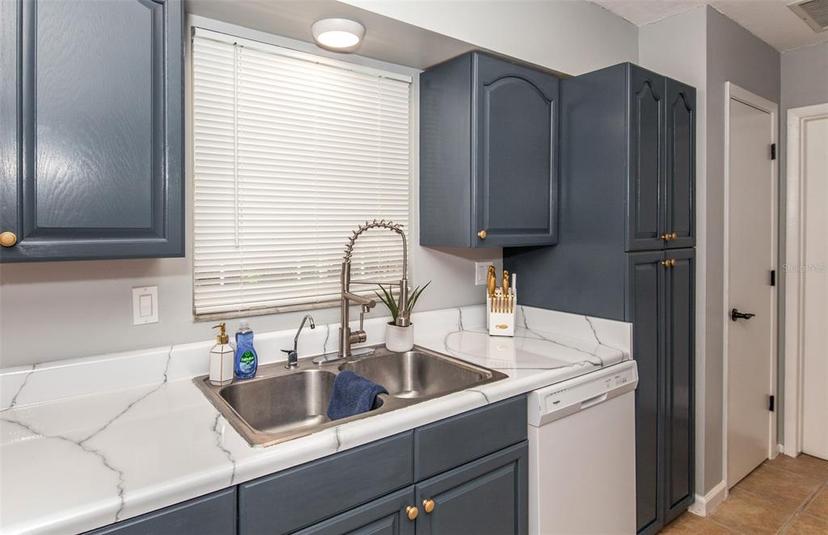 Picture of 140 Columbia Road, Venice FL 34293