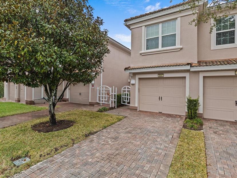 Picture of 8307 Fontera Drive, Davenport FL 33896
