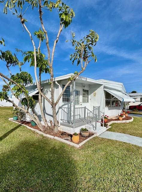 Picture of 611 Water Lily Drive, Venice FL 34293
