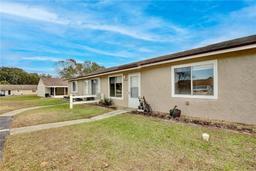 Picture of 12340 Tavares Ridge Lane Unit 111, Tavares, FL 32778