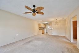 Picture of 12340 Tavares Ridge Lane Unit 111, Tavares, FL 32778