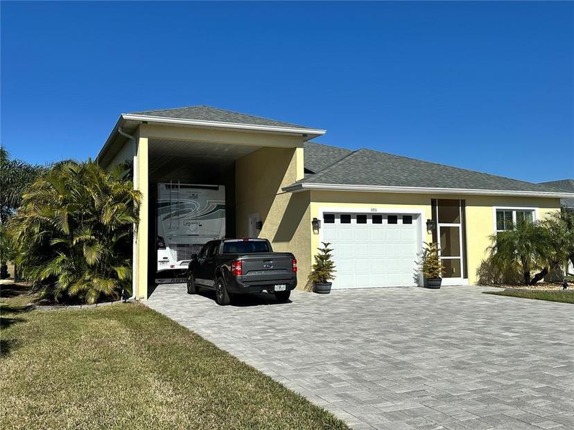 Picture of 593 Meandering Way, Polk City FL 33868