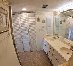 Picture of 3350 N Key Drive Unit 513, North Fort Myers, FL 33903