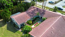 Picture of 2291 Pueblo Lane Unit V46, Sarasota, FL 34231