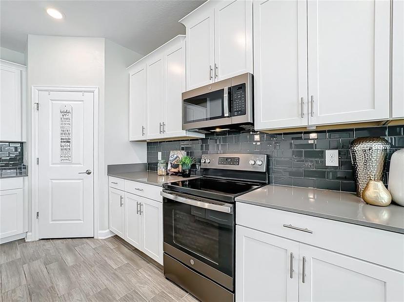 Picture of 8886 Fallen Oak Drive, Davenport FL 33896
