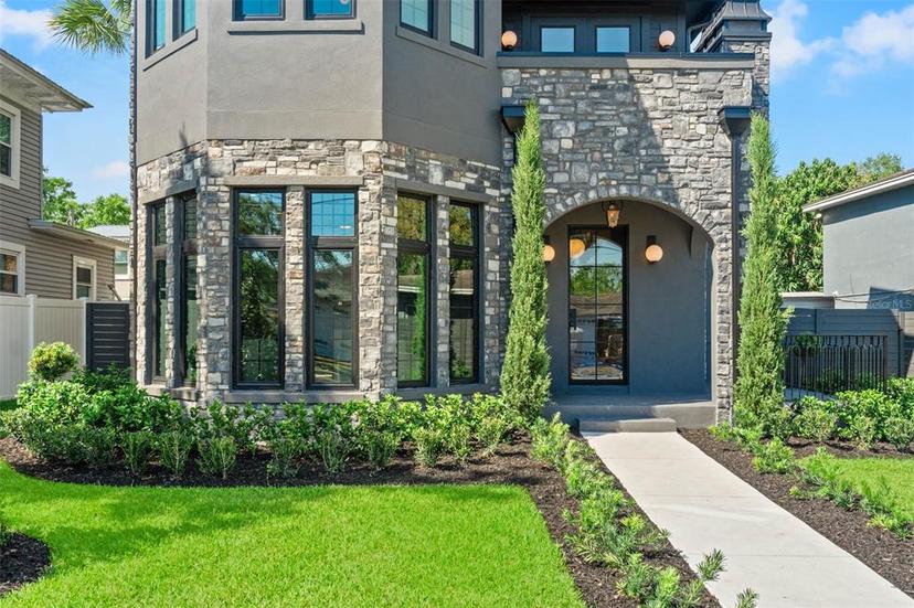 Picture of 807 W Park Avenue, Tampa FL 33602