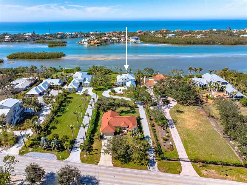 Picture of 935 Bayshore Road, Nokomis FL 34275