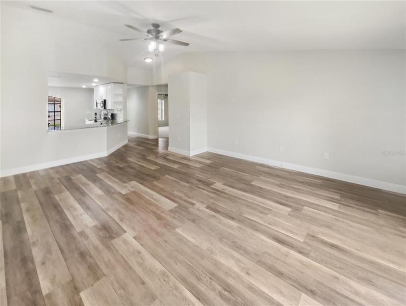 Picture of 7224 Highland Loop, Zephyrhills FL 33541
