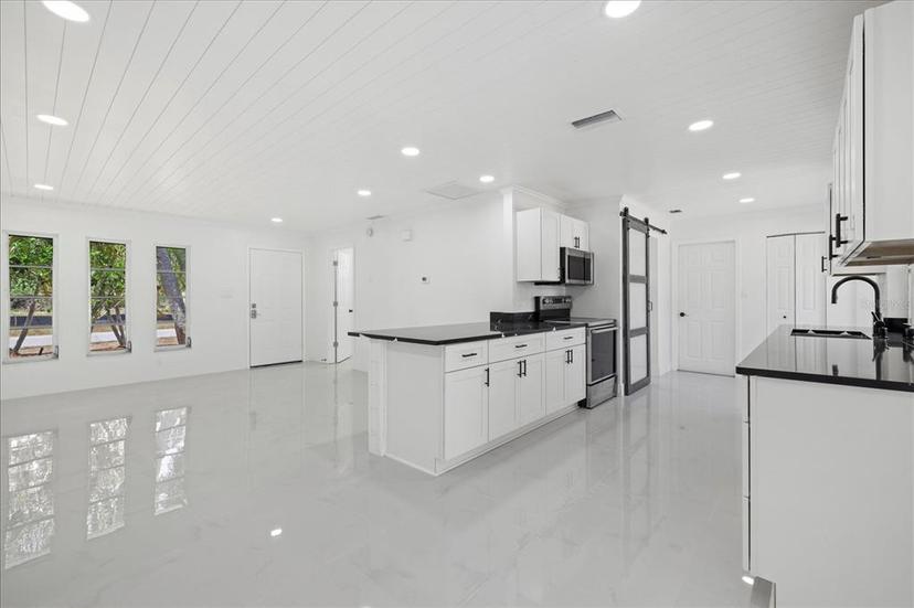 Picture of 18292 Robinson Avenue, Port Charlotte FL 33948