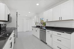 Picture of 18292 Robinson Avenue, Port Charlotte, FL 33948