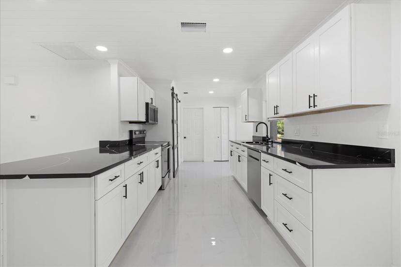 Picture of 18292 Robinson Avenue, Port Charlotte FL 33948
