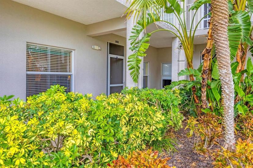 Picture of 9620 Club South Circle Unit 5102, Sarasota FL 34238