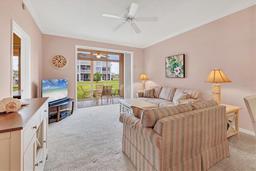 Picture of 9620 Club South Circle Unit 5102, Sarasota, FL 34238