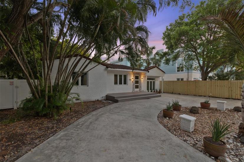 Picture of 902 SE 12Th Court, Fort Lauderdale FL 33316
