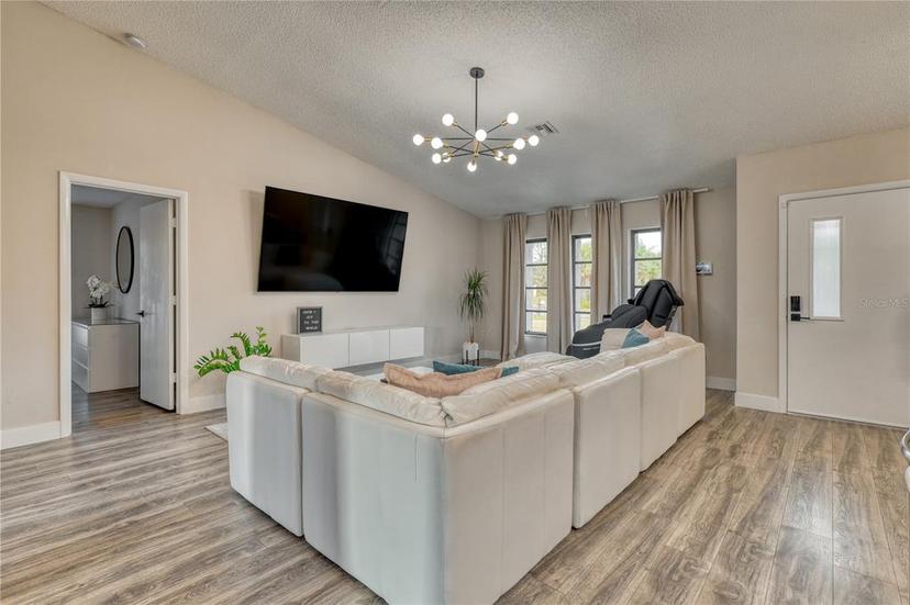 Picture of 245 Brighton Court, Englewood FL 34223