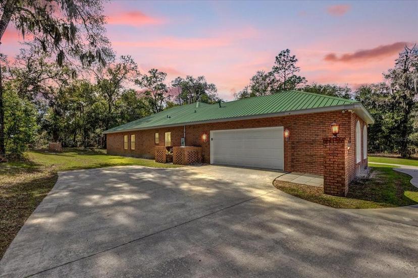Picture of 1908 S Farm Road, Deland FL 32720