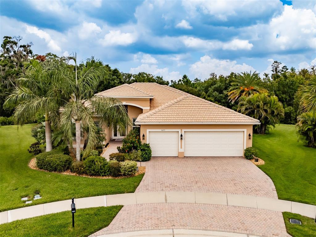 Picture of 16213 Diamond Bay Drive, Wimauma, FL 33598
