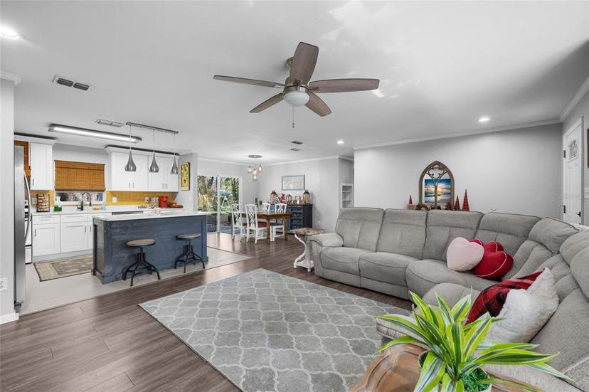 Picture of 915 SW 4Th Avenue, Trenton FL 32693